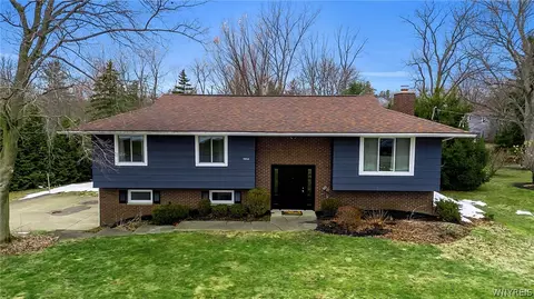 4862 Meadow Ln, Hamburg, NY 14075