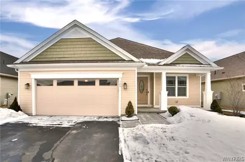 109 Grambo Dr, Lancaster, NY 14086