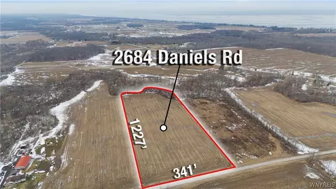 2684 Daniels Rd, Wilson, NY 14172