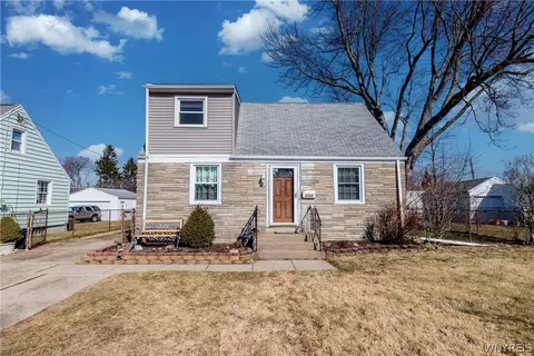 1112 Cleveland Dr, Cheektowaga, NY 14225