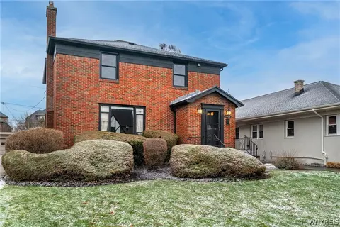 1060 Amherst St, Buffalo, NY 14216