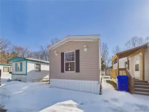 7898 Boston State Rd #28, Hamburg, NY 14075