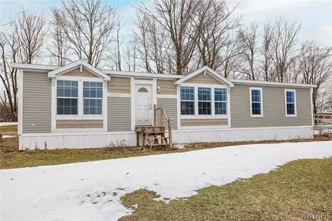 9771 Harper Rd, Darien, NY 14040