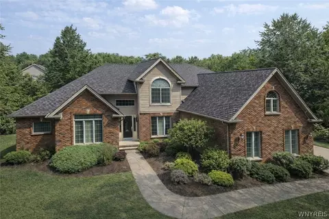 22 Woodthrush, Orchard Park, NY 14127
