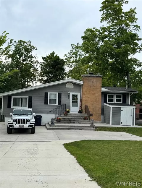 2162 Stony Point Rd, Grand Island, NY 14072