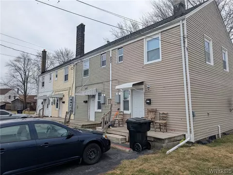 37 Lardner Ct #31, Tonawanda, NY 14150