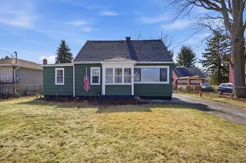 647 Christiana St, North Tonawanda, NY 14120