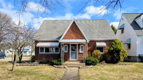 129 Dahlgreen Pl, North Tonawanda, NY 14120