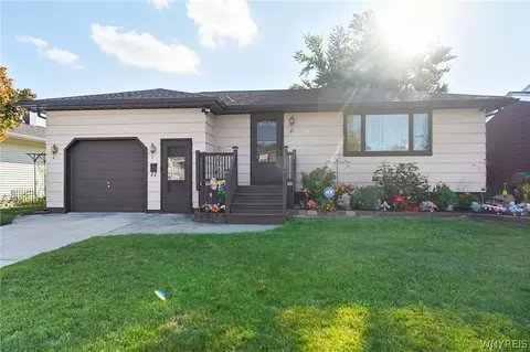 83 Danielle Dr, Cheektowaga, NY 14227