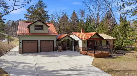 7228 Lower East Hill Rd, Colden, NY 14033
