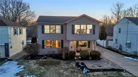 4178 E River Rd, Grand Island, NY 14072