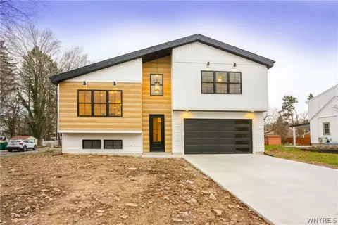 4183 Connection Dr, Buffalo, NY 14221