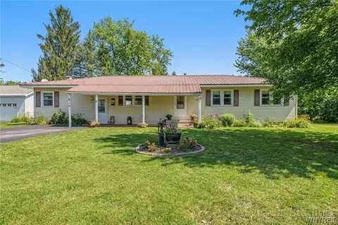 14 1st Ave, Delevan, NY 14042