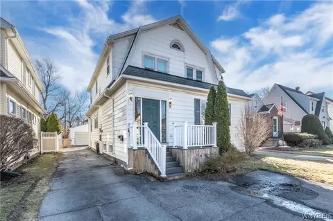 75 Liberty Ter, Cheektowaga, NY 14215