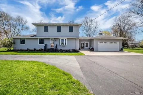 3878 Lockport Rd, Wheatfield, NY 14132