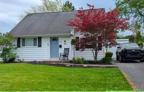 55 N Burbank Dr, Amherst, NY 14226