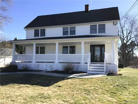 731 Ransom Rd, Lancaster, NY 14086