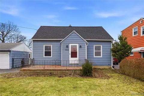 795 Mineral Springs Rd, West Seneca, NY 14224