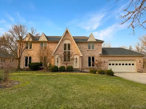 393 Dan Troy Dr, Amherst, NY 14221