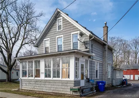10864 Main St, Clarence, NY 14031