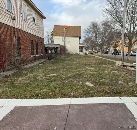 899 Niagara St, Buffalo, NY 14213