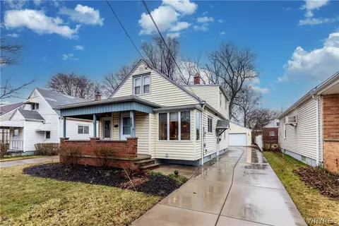 429 71st St, Niagara Falls, NY 14304