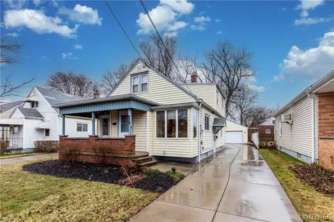 429 71st St, Niagara Falls, NY 14304