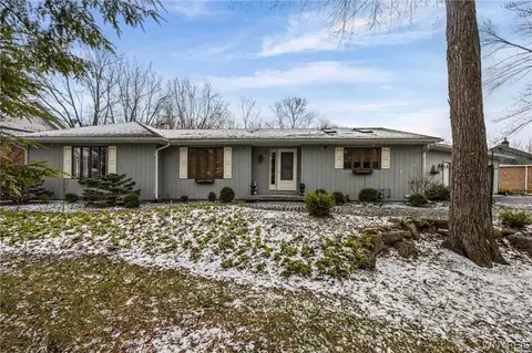 216 Naramore Dr, Batavia, NY 14020