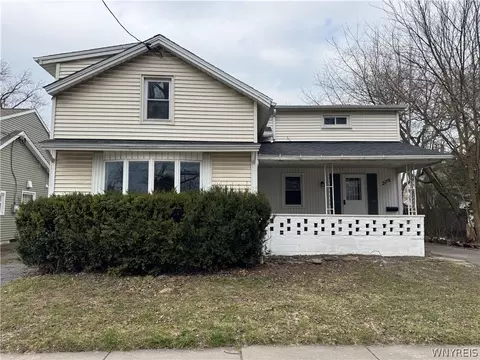 270 Grand St, Lockport, NY 14094