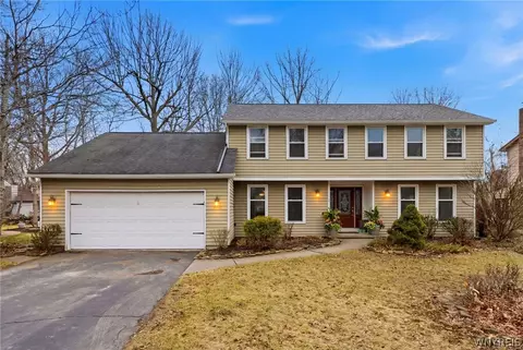 255 Glen Oak Dr, East Amherst, NY 14051
