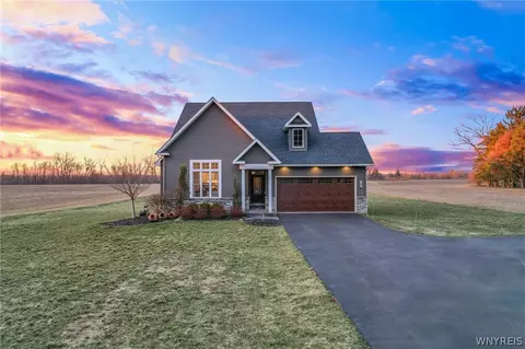 2181 Woodard Rd, Elma, NY 14059