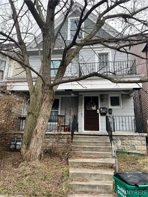 34 Auchinvole Ave, Buffalo, NY 14213