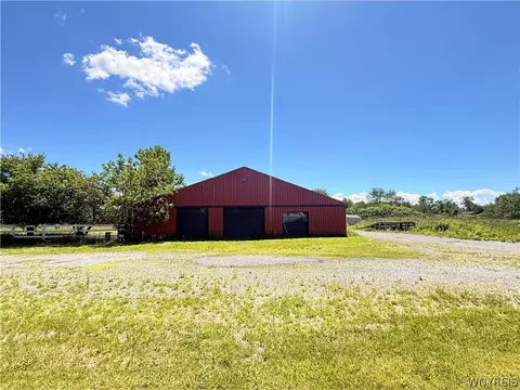13081 Main Rd, Newstead, NY 14001