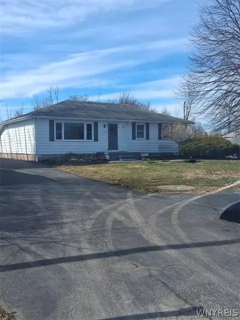6342 Campbell Blvd, Pendleton, NY 14094
