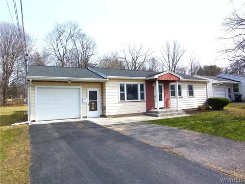 24 Tarrytown Dr, Chili, NY 14624