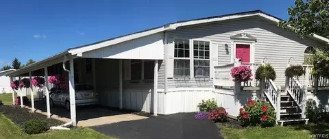 1052 Fernwood, Lockport, NY 14094