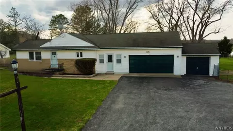 7288 Center Rd, West Falls, NY 14170