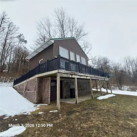 9151 Morrison Rd, Farmersville Station, NY 14060