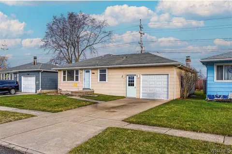 82 Surfside Pkwy, Cheektowaga, NY 14225