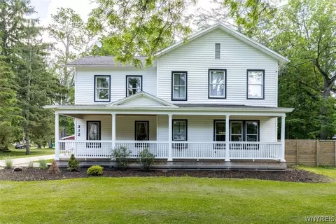 312 Center St, Aurora, NY 14052