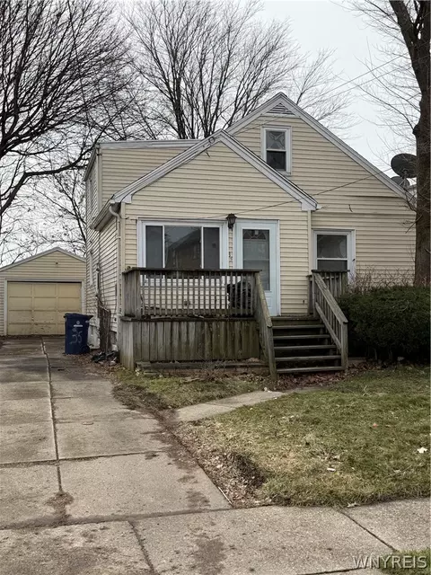 35 Hewitt Ave, Buffalo, NY 14215