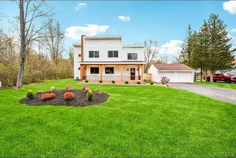789 Lake St, Evans, NY 14006