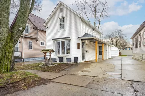 105 E Felton St, North Tonawanda, NY 14120