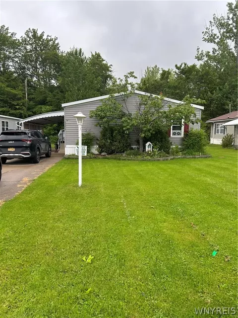 1102 Michael Dr, Evans, NY 14006