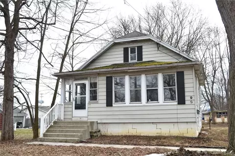 99 Lind Ave, West Seneca, NY 14224