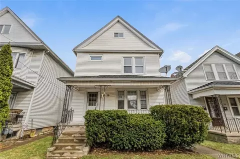 28 Marion St, Buffalo, NY 14207