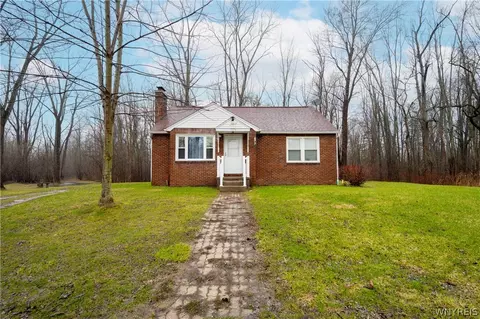 5074 Millersport Hwy, East Amherst, NY 14051