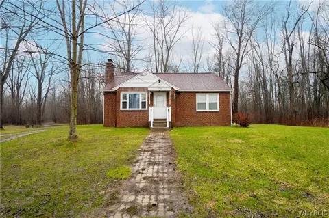 5074 Millersport Hwy, East Amherst, NY 14051