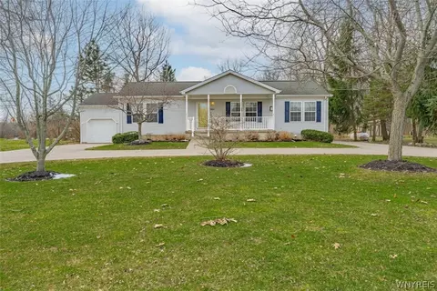 4986 Shunpike Rd, Cambria, NY 14094