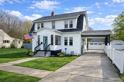 15 3rd Ave, Franklinville, NY 14737